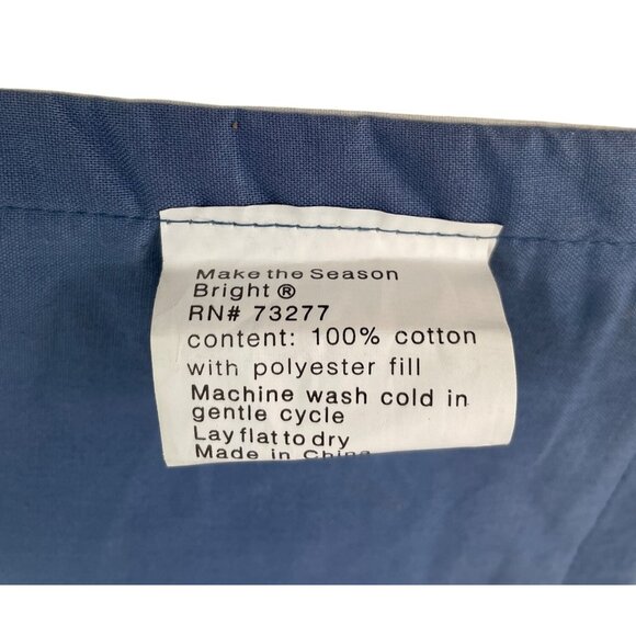 Vintage Christmas Themed Holiday Set of 5 Oven Mitts Pot Holders & Placemat - Picture 9 of 16